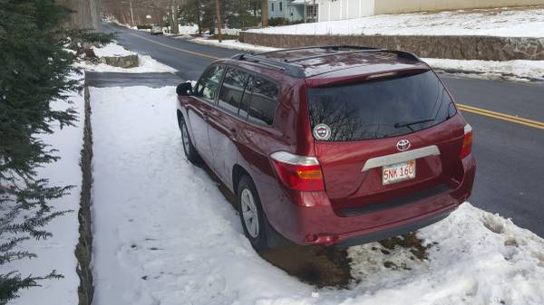 Toyota Highlander for sale in Wakefield, MA – photo 3