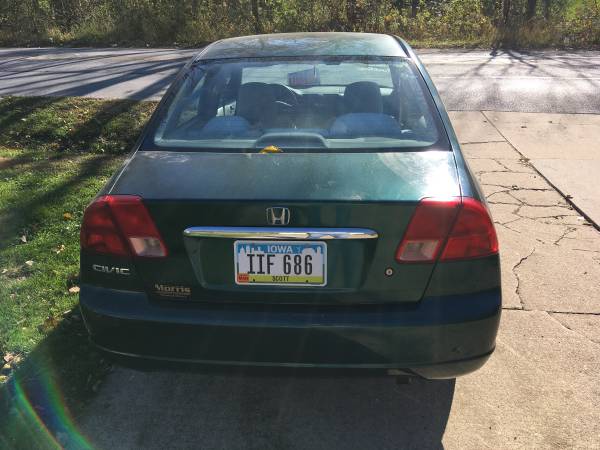 2001 Honda Civic LX 5 speed - cars & trucks - by owner - vehicle... for sale in Davenport, IA – photo 2