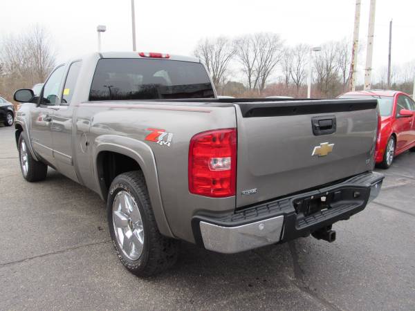 2009 Chevy Silverado 1500 LT Ext Cab 4WD - cars & trucks - by dealer... for sale in Alliance, OH – photo 23
