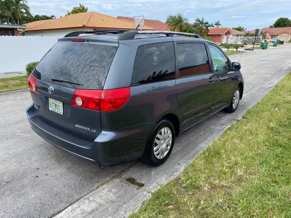 2008 Toyota Sienna - cars & trucks - by owner - vehicle automotive... for sale in Miami, FL – photo 3