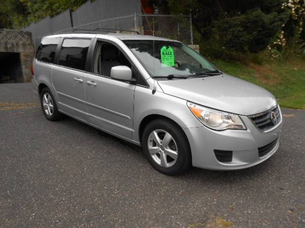 2011 Volkswagen Routan SE 102k Miles Leather 2 DVD Players Rev.... for sale in Seymour, CT – photo 3