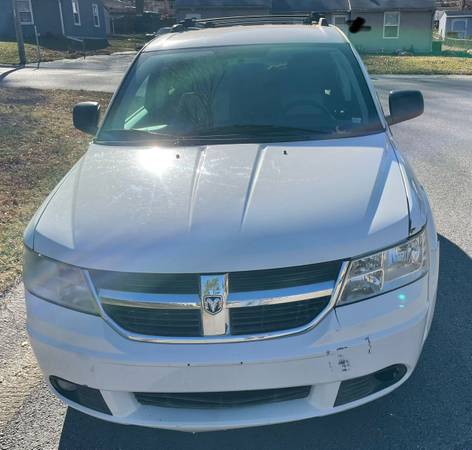 2009 Dodge Journey - cars & trucks - by owner - vehicle automotive... for sale in Kansas City, MO – photo 2