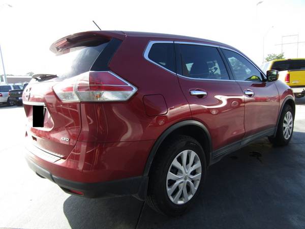2015 *Nissan* *Rogue* *AWD 4dr S* Cayenne Red for sale in Omaha, NE – photo 7