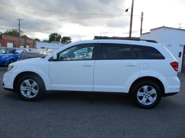 2012 Dodge Journey SXT 3rd Row/Supper Clean & Hot Deal - cars & for sale in Roanoke, VA – photo 4