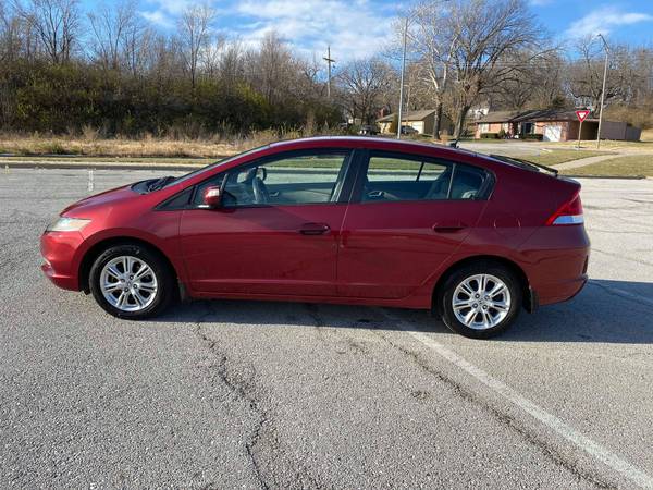 2010 Honda Insight w/ Navigation - AMAZING MPG! - cars & trucks - by... for sale in Kansas City, MO – photo 2