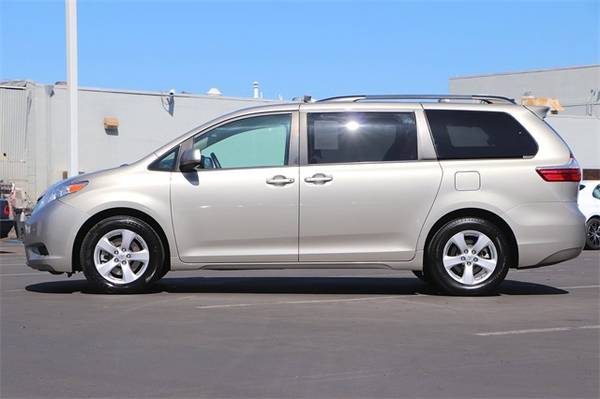 2017 Toyota Sienna FWD 4D Passenger Van/Minivan/Van LE - cars & for sale in Sunnyvale, CA – photo 13