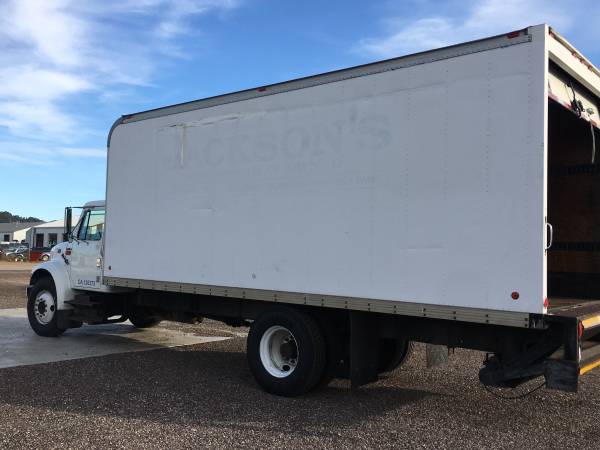 1999 International 4700 53k Miles Heavy Duty Lift Gate and Side Door for sale in Spearfish, SD – photo 11