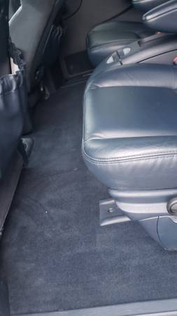 '01 Chrysler Town n Country Limited.. No Rust!.. Leather, 93k miles for sale in Lorain, OH – photo 9