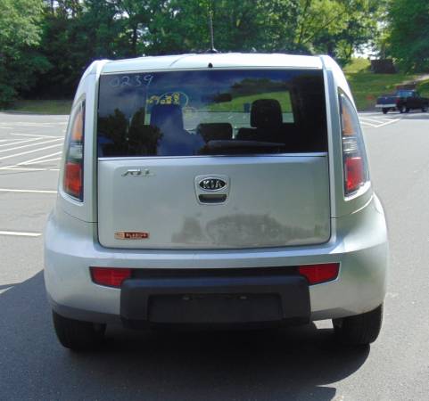 2010 Kia Soul - - by dealer - vehicle automotive sale for sale in Waterbury, CT – photo 6