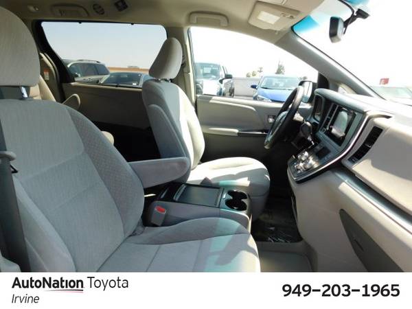 2017 Toyota Sienna LE SKU:HS844109 Regular for sale in Irvine, CA – photo 22