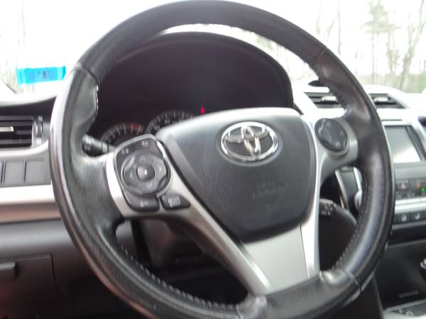 2012 Toyota Camry SE - cars & trucks - by dealer - vehicle... for sale in Londonderry, MA – photo 11