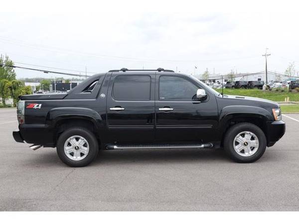2013 Chevrolet Avalanche LT - truck - - by dealer for sale in Cincinnati, OH – photo 8