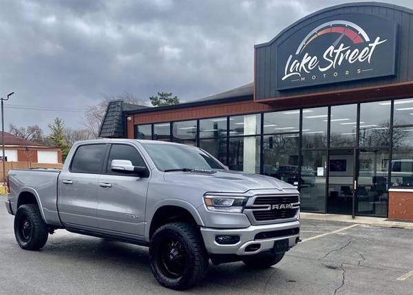 2019 Ram 1500 Laramie - - by dealer - vehicle for sale in Grayslake, IL – photo 4