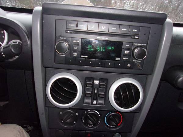 2009 Jeep Wrangler Unlimited Sahara 4x4 4dr SUV w/ Front Side... for sale in Londonderry, NH – photo 7