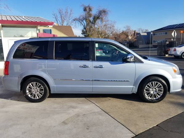 //2013 Chrysler Town and Country//1-Owner//New Tires//DVD//Must See// for sale in Marysville, CA – photo 4