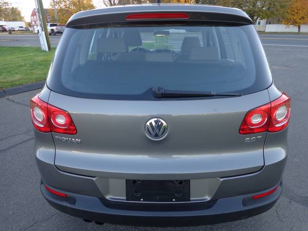 ****2010 VW TIGUAN-ONE OWNER-GREAT SERVICE RECORDS-RUNS/LOOKS... for sale in East Windsor, CT – photo 6