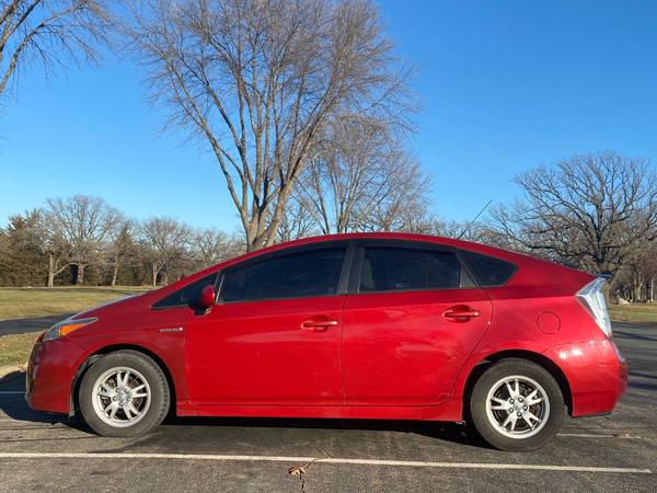 2010 TOYOTA PRIUS THREE - cars & trucks - by dealer - vehicle... for sale in Shakopee, MN – photo 5