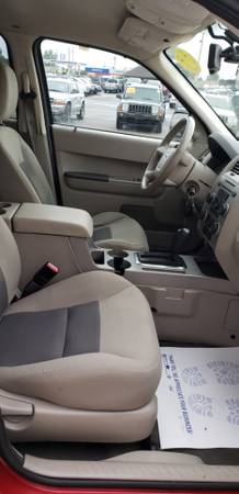 LOW MILES!! 2008 Ford Escape 4WD 4dr I4 Auto XLT for sale in Chesaning, MI – photo 9