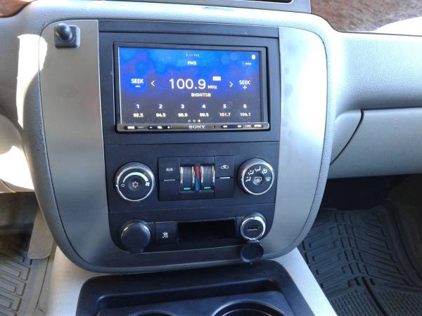 2007 GMC Yukon 4x4 with low miles/ great condition - cars & trucks -... for sale in Groton, RI – photo 11