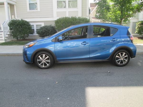 2018 TOYOTA PRIUS C 28000 MILES ONE OWNER CLEAN CARFAX NO ACCIDENT -... for sale in Brighton, MA – photo 2