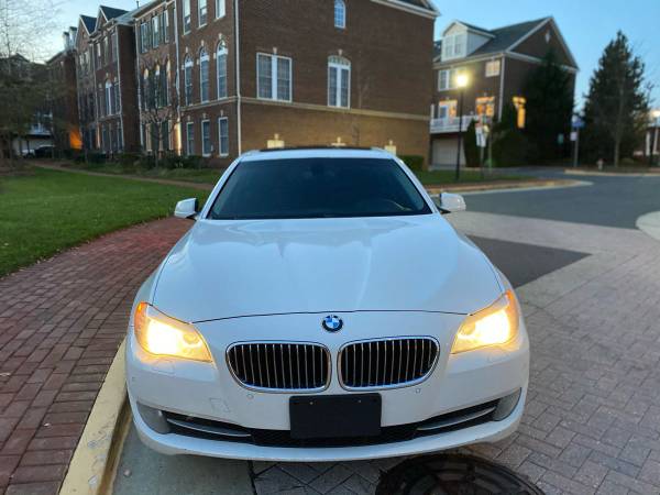 **New Body**2011 BMW 528I white on black navigation Garage kept * -... for sale in Fairfax, District Of Columbia – photo 8