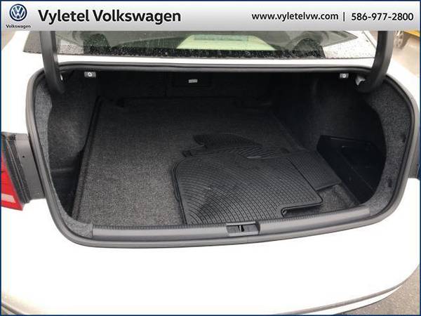 2014 Volkswagen Passat sedan 4dr Sdn 2.0L DSG TDI SEL Premium -... for sale in Sterling Heights, MI – photo 9