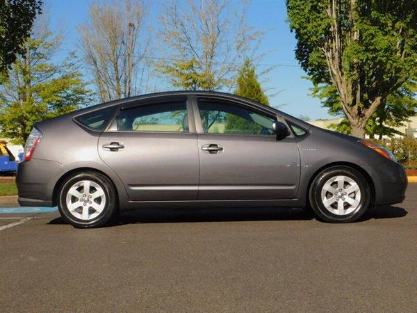2009 Toyota Prius Touring package 6 / Leather / Navigation / Camera... for sale in Portland, OR – photo 4