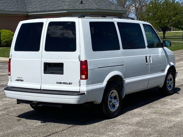 2002 Chevrolet Astro Van only 119, 000 miles No Rust! 7950 - cars & for sale in Chesterfield Indiana, IN – photo 6