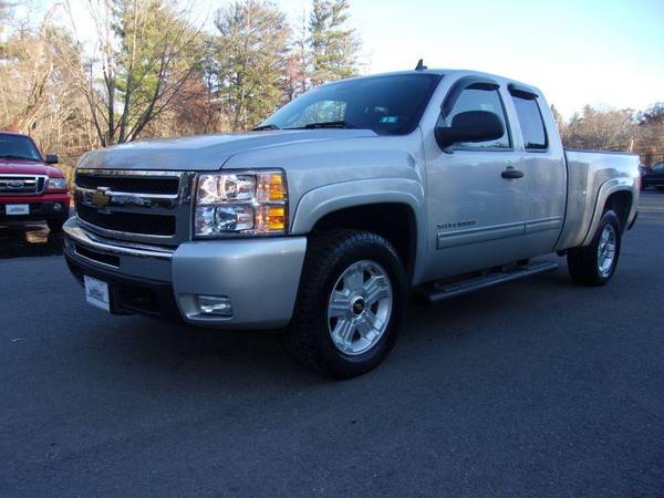 2011 Chevrolet Chevy Silverado 1500 LT 4x4 4dr Extended Cab 6.5 ft.... for sale in Londonderry, NH – photo 2