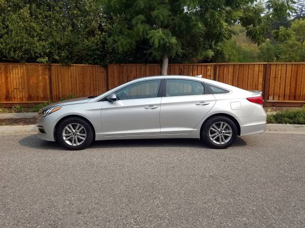 15 Hyundai Sonata SE Clean Title ONLY 52k mile BACK UP CAMERA... for sale in Monterey, CA – photo 2