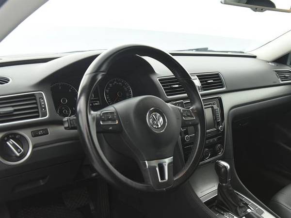 2014 VW Volkswagen Passat TDI SE Sedan 4D sedan WHITE - FINANCE ONLINE for sale in Atlanta, FL – photo 2