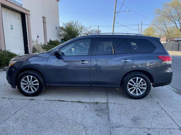 2013 Nissan Pathfinder Sv AWD Gray 82K Miles Clean Title Paid Off for sale in Baldwin, NY – photo 4