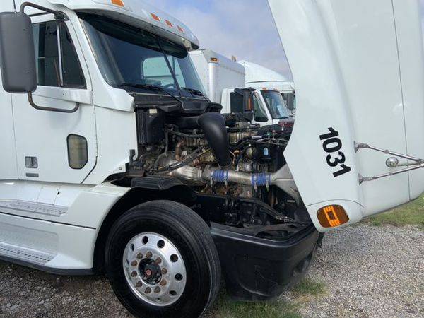 2010 FREIGHTLINER COLUMBIA TRK 100% APPROVAL! for sale in Weatherford, TX – photo 3