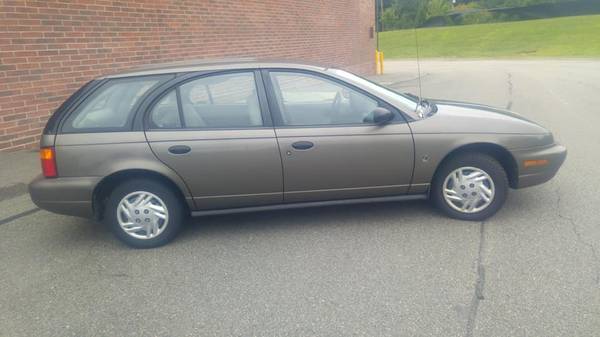 1998 Saturn wagon with 030577 original miles only for sale in Richmond , VA – photo 13