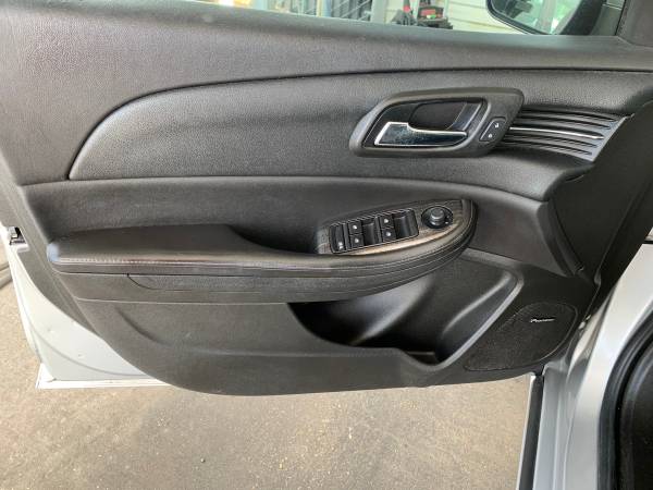 2014 Chevy Malibu - Leather - Sunroof - Remote Start - Backup Cam -... for sale in Gonzales, LA – photo 9