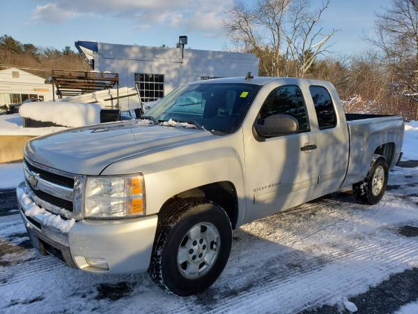 2011 Chevy Silverado 1500 X-Cab LT 4WD - Very clean for sale in West Bridgewater, MA – photo 5