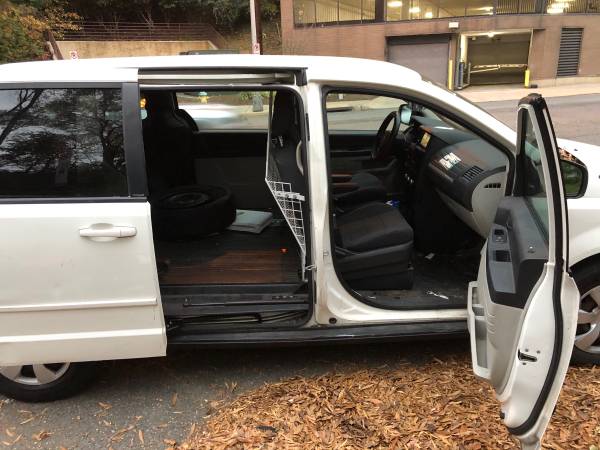08 Dodge Grand Caravan 41k - cars & trucks - by owner - vehicle... for sale in Annandale, District Of Columbia – photo 6