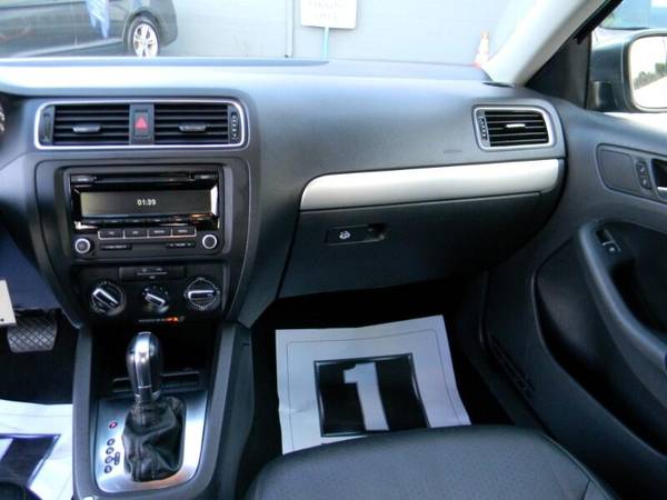 2013 Volkswagen Jetta SE 2 5L GAS SIPPING SEDAN - - by for sale in Plaistow, MA – photo 17