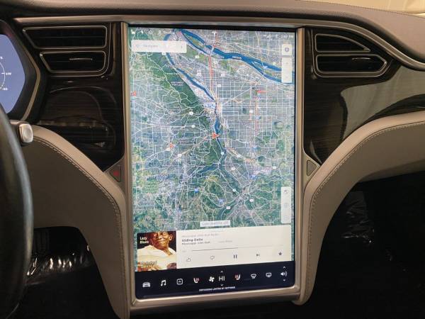 2014 Tesla Model S 85 kWh Panoramic Heated Seats Auto pilot Sedan -... for sale in Portland, OR – photo 18