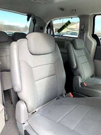 2010 Chrysler Town & Country 4dr Wgn Touring - - by for sale in Chesaning, MI – photo 23