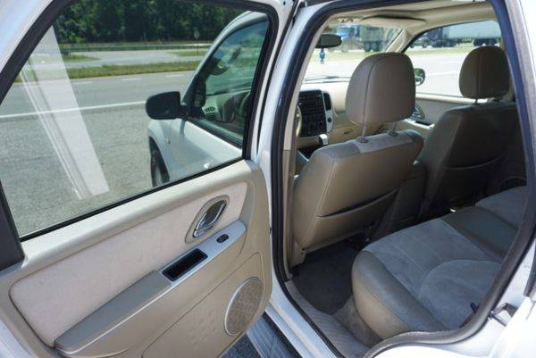 2005 Mercury Mariner Luxury 4WD - ALL CREDIT WELCOME! for sale in Roanoke, VA – photo 18