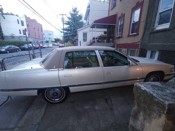 beautiful 1995 4.9 cadillac deville 38 thousand original miles !!!!! for sale in Brooklyn, NY – photo 11