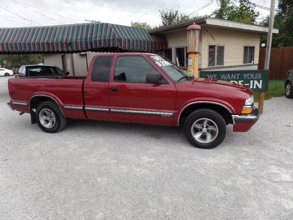 1998 CHEVY S10 for sale in Lafayette, IN – photo 2