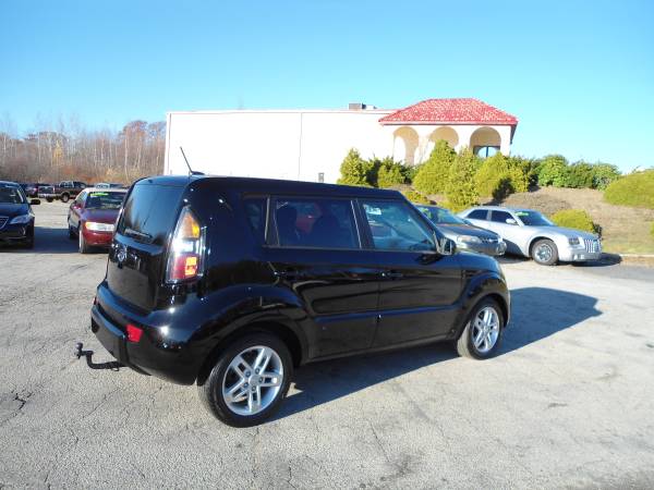 2011 Kia Soul One Hands Free Bluetooth 1 owner**1 year Warranty** -... for sale in Hampstead, NH – photo 5