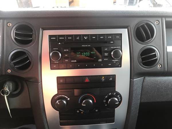 2008 Jeep Commander Sport 4WD for sale in Rome, NY – photo 15
