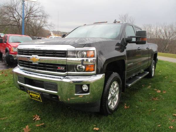 2015 chevrolet 2500HD 4x4 crewcab LT - cars & trucks - by dealer -... for sale in Fort Atkinson, WI – photo 2