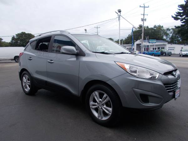2010 Hyundai Tucson GLS - All Wheel Drive - Leather for sale in West Warwick, CT – photo 2