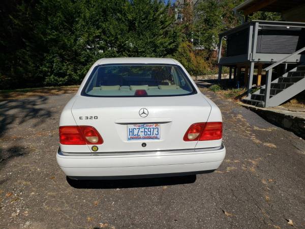 1998 Mercedes E320 super condition - cars & trucks - by owner -... for sale in Asheville, NC – photo 4
