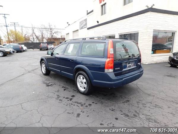 2001 Volvo V70 XC - cars & trucks - by dealer - vehicle automotive... for sale in Midlothian, IL – photo 2