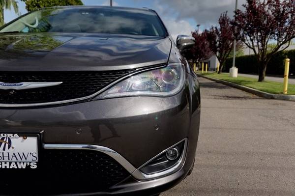 2018 Chrysler Pacifica Limited - - by dealer - vehicle for sale in Fife, WA – photo 5